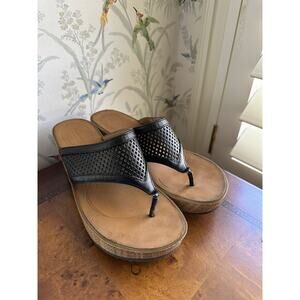 Clarks Collection Women’s 6.5 Avaleen Ocean Wedge Sandal Black 1712